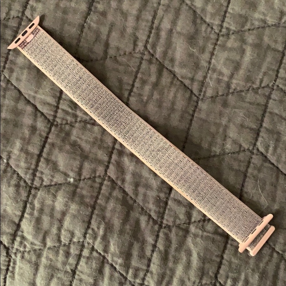 Dusty pink Apple Watch 4 40mm band